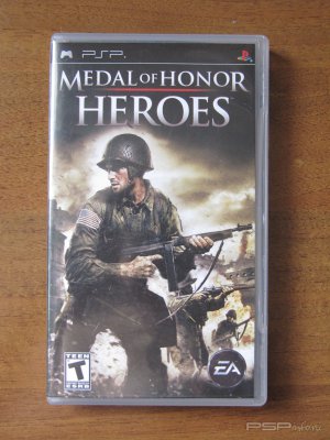 []  PSP Slim(6.39ME)+SProDuo Mark2 16GB+ AV component Cable+ UMD Medal of Honor Heroes 3000