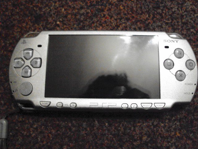  PSP 2000  