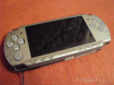  PSP 2000  