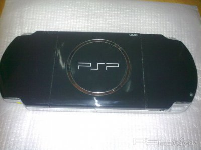 PSP 300X чёрная обменяю на телефон или на apple ipod touch 3 или 4G