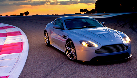 Aston Martin V12 Vantage RS
